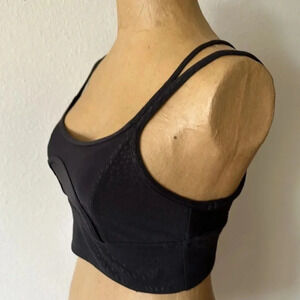 Lululemon sz 8 Nulu Mesh Yoga Bra*Light Support, A/B Cups Jewel Emboss Black